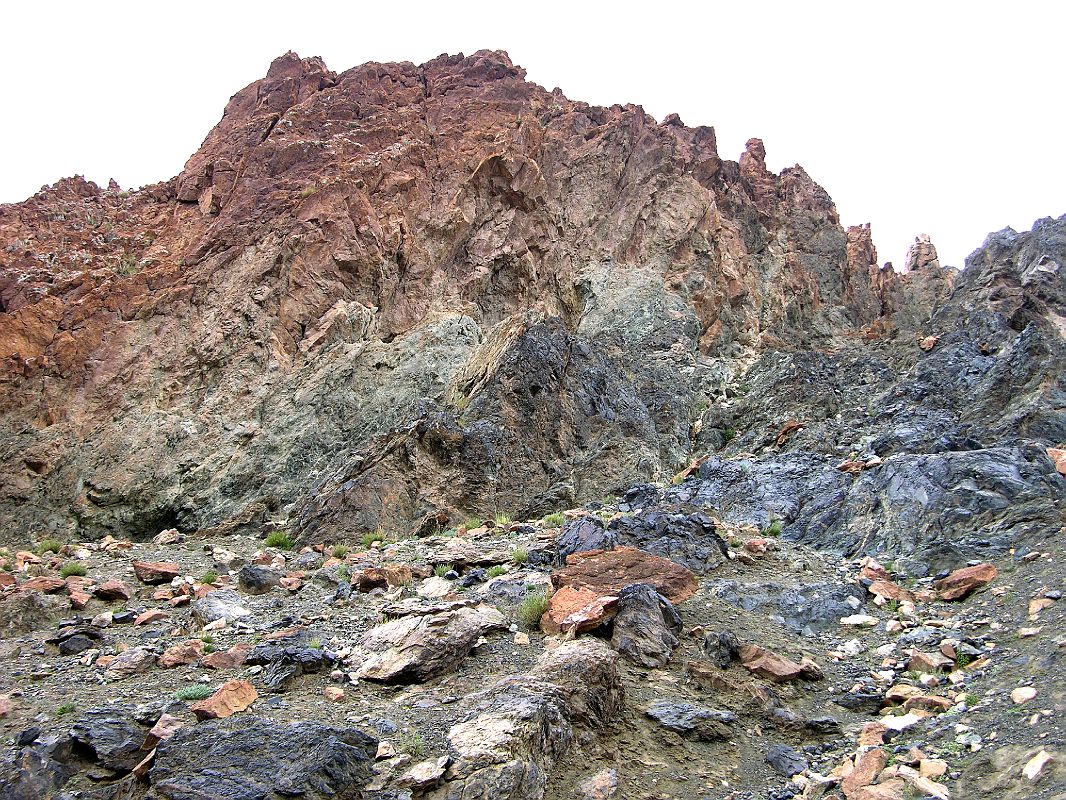 Tibet Kailash 10 Kora 06 Red Cliffs